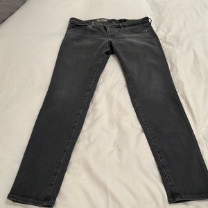 AG The Legging Ankle gray jeans. Size 30. Excellent condition